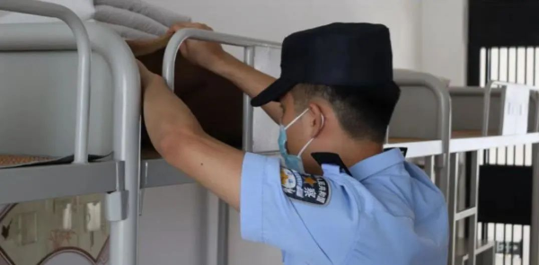 瞒不住了,下载365app_365bet正网娱乐_365注册后怎么注销民警隐藏属性大揭秘!